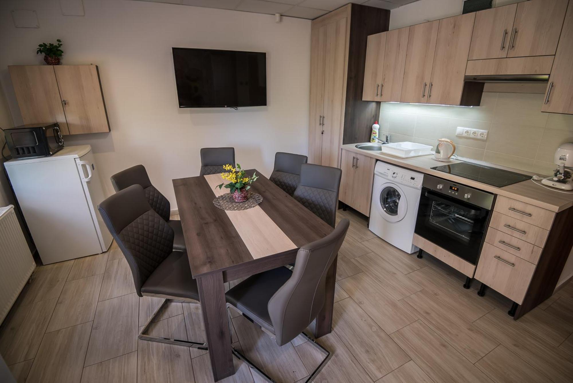 Mokka Apartman Szeged Buitenkant foto