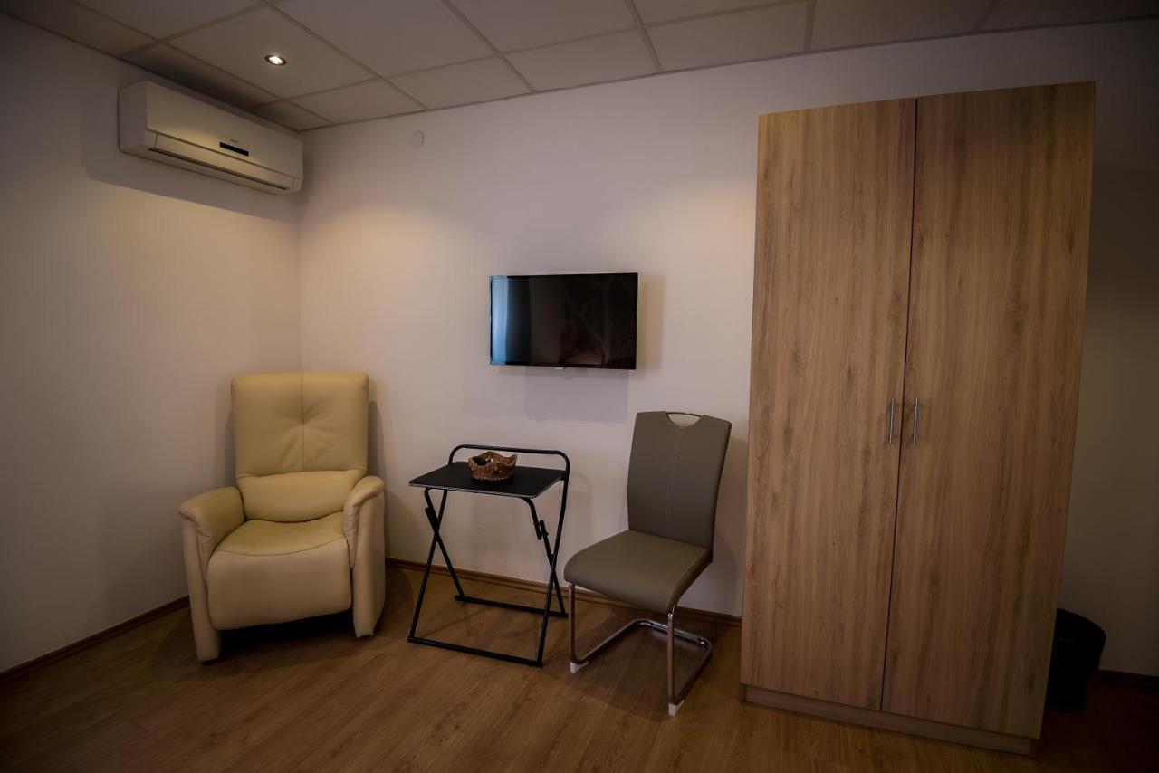 Mokka Apartman Szeged Buitenkant foto