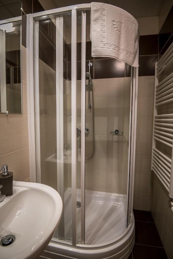 Mokka Apartman Szeged Buitenkant foto