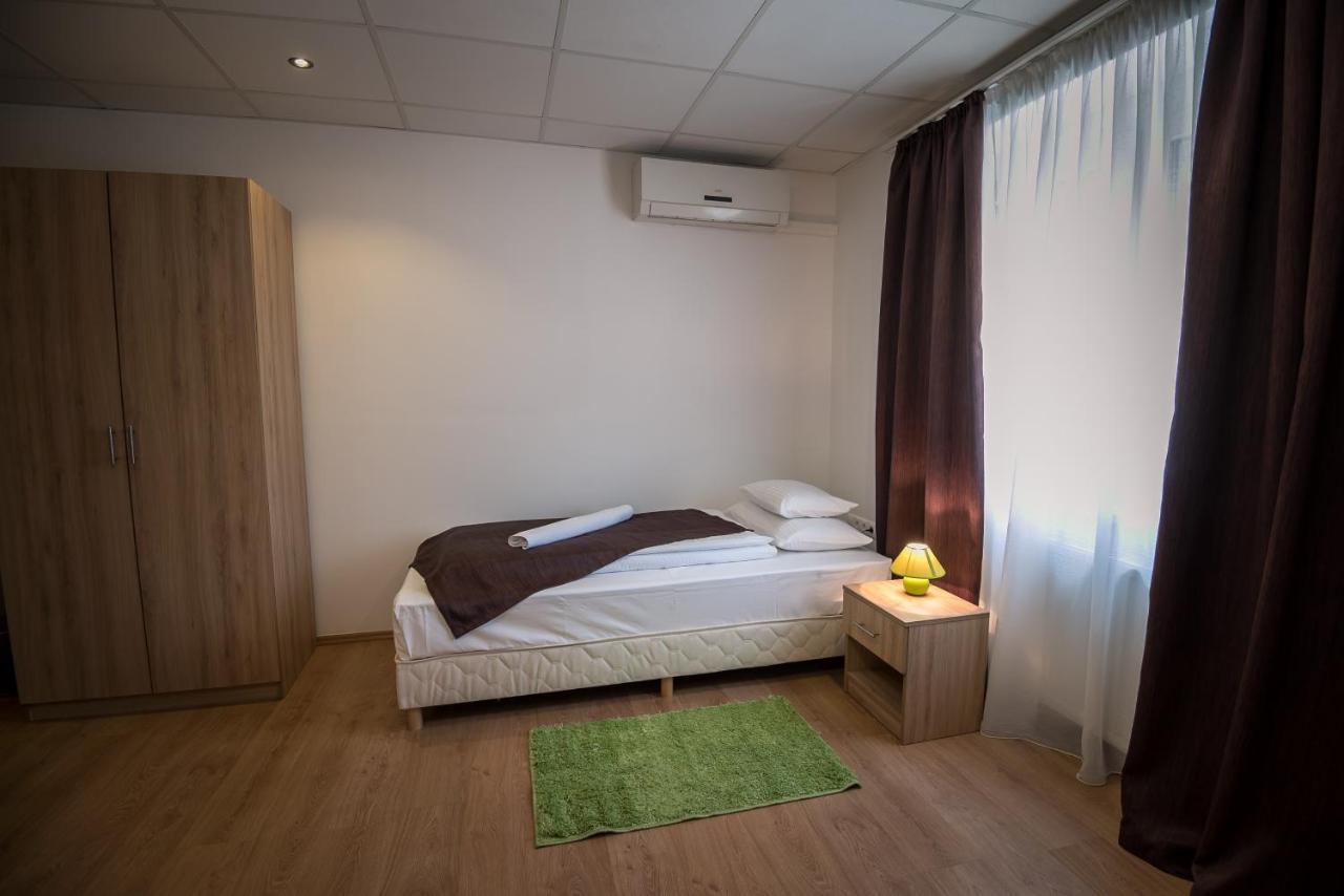 Mokka Apartman Szeged Buitenkant foto