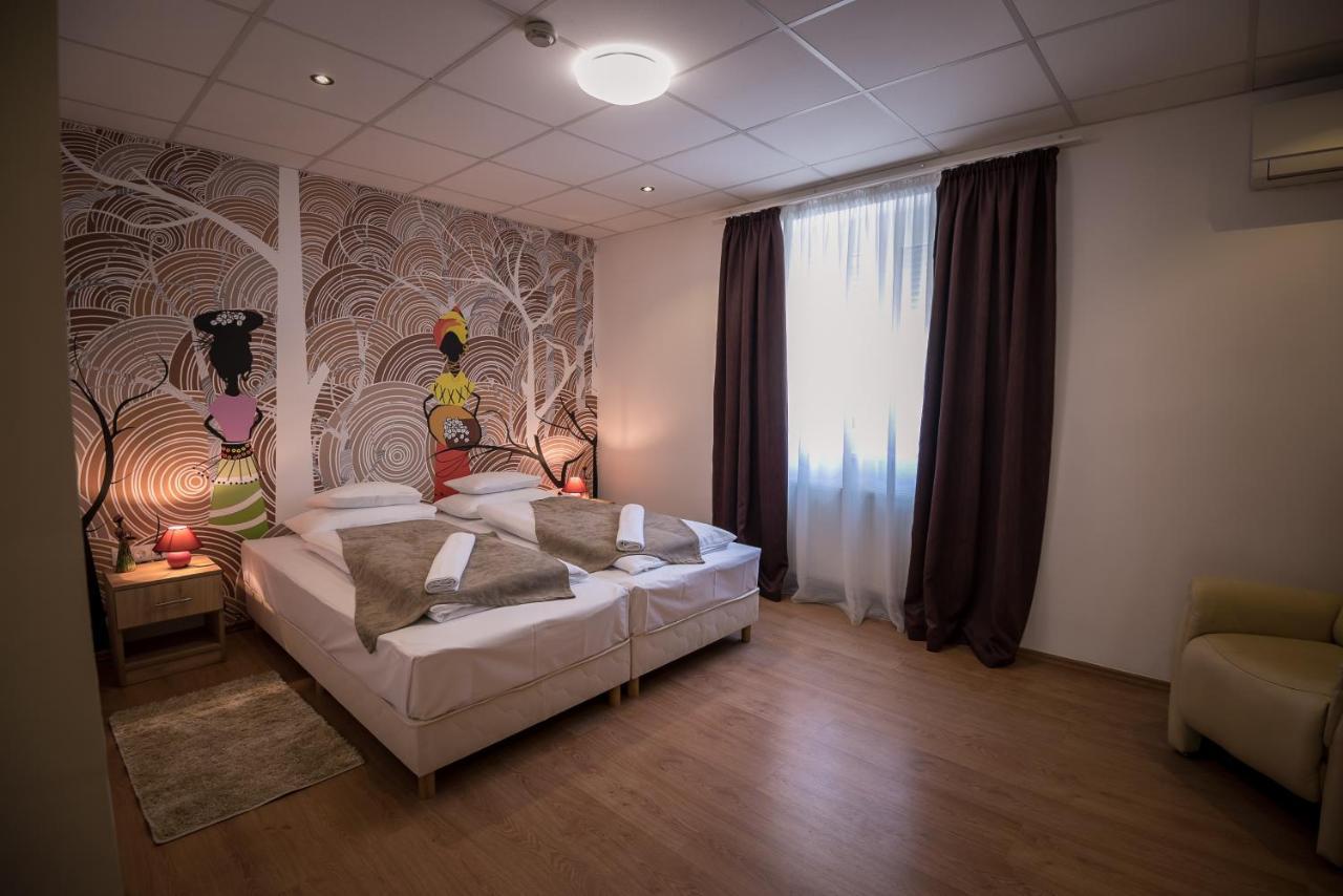 Mokka Apartman Szeged Buitenkant foto